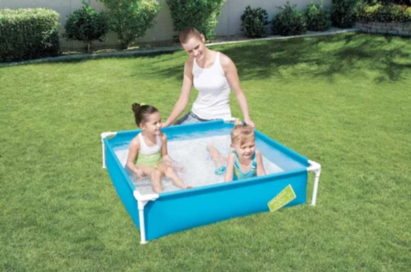 Alberca Estructural Cuadrada Bestway Con Capacidad De 365 Litros De 122cm De Largo X 122cm De Ancho Azul - Image 2