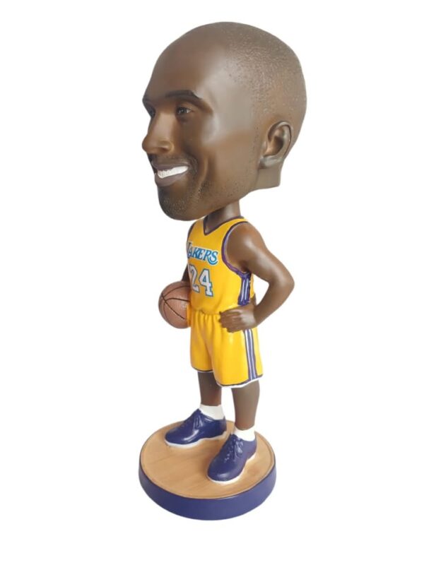 Kobe Legend – Figura Bobblehead de Colección - Image 4