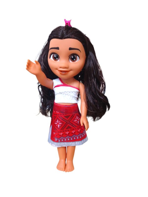 🌊 Muñeca Aventurera Sonora con Bastón Tribal y Cerdito Chillón 🐷✨ - Image 3