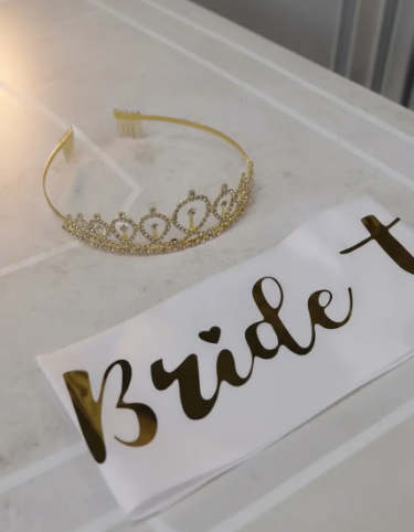 👰✨ Corona Tiara y Banda Bride To Be Para Despedida De Soltera Dorado💍🎉