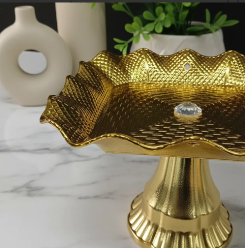 ✨🍬 Bandeja Dulcera Decorativa Cuadrada Ondulada Con Base Dorada🍫🏡 - Image 8