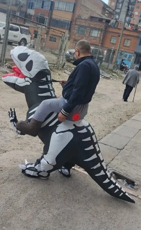 🦖 Disfraces Inflables para Adultos | Dinosaurio Esqueleto🦖 - Image 3